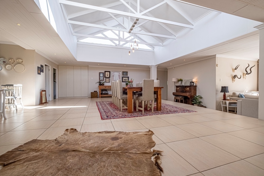 5 Bedroom Property for Sale in Summerstrand Eastern Cape